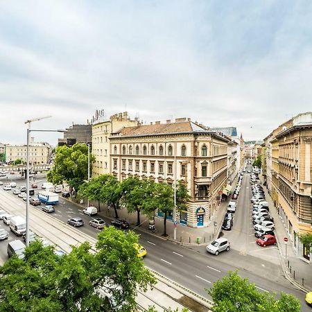 Bpr Luxe De Noir Et Blanc Apartment Budapest Exteriör bild